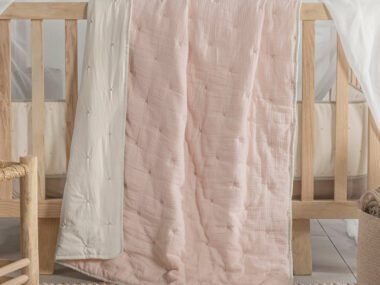 89668 EDREDON BABY VOGA MUSELINA SWEET PINK CUNA/CCC