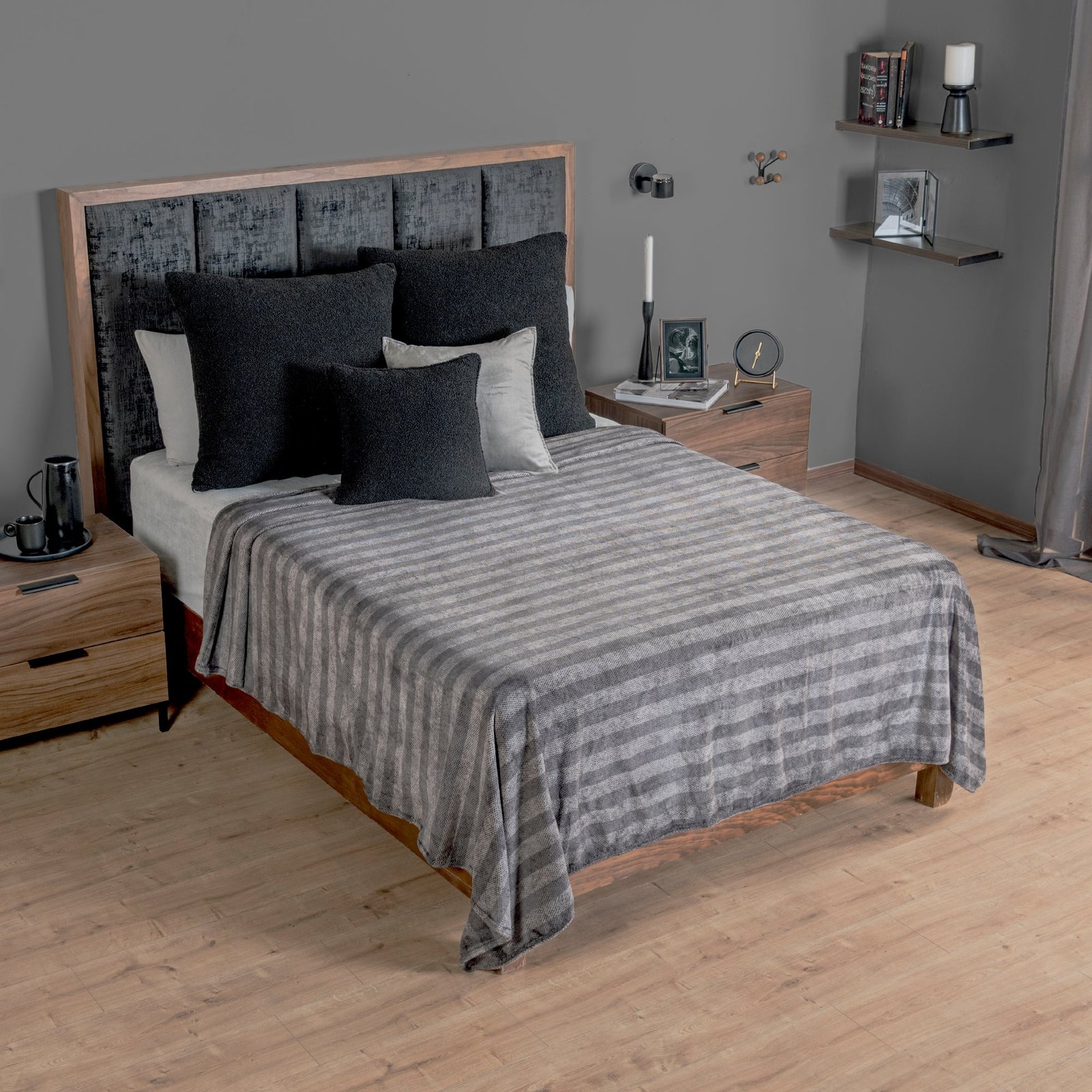 89795 COBERTOR LIGERO SHADOW <span style="background-color: #76236c; color: white; padding: 2px 4px; border-radius: 4px; border: 1px solid #76236c; display: inline-block;">IND</span> XL/MAT